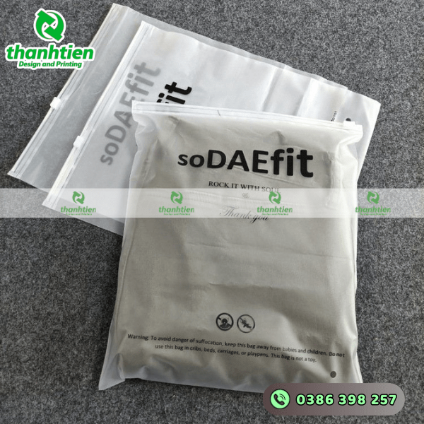 tui-dung-quan-ao-co-khoa-zipper-co-du-size-tai-xuong