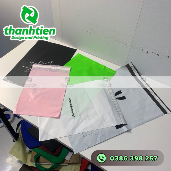 mau-tui-ni-long-dong-hang-tai-da-nang