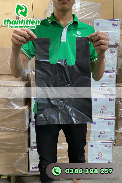 tui-dung-rac-co-quai-24x38-cm