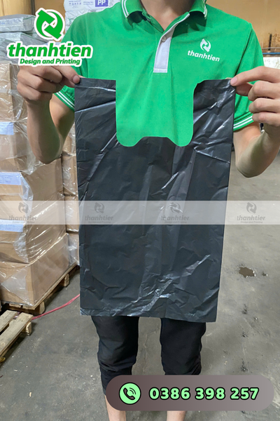 tui-dung-rac-co-quai-xach-26x42-cm