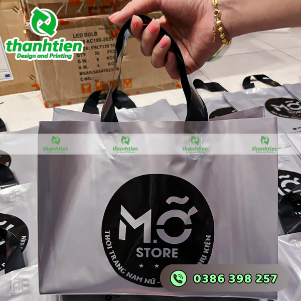 tui-ep-quai-ngang-si-le-tai-xuong