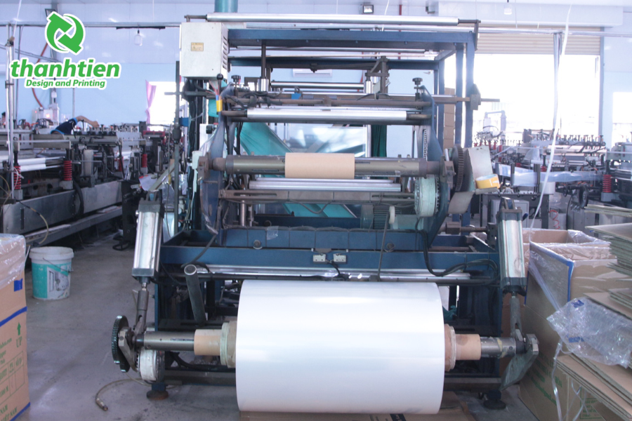 xuong-san-xuat-va-in-an-bao-bi-banh-trang-gia-si-theo-yeu-cau-tai-tphcm
