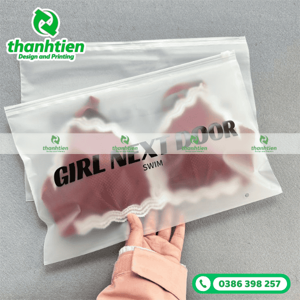 in-logo-thuong-hieu-len-tui-zipper-co-khoa-keo