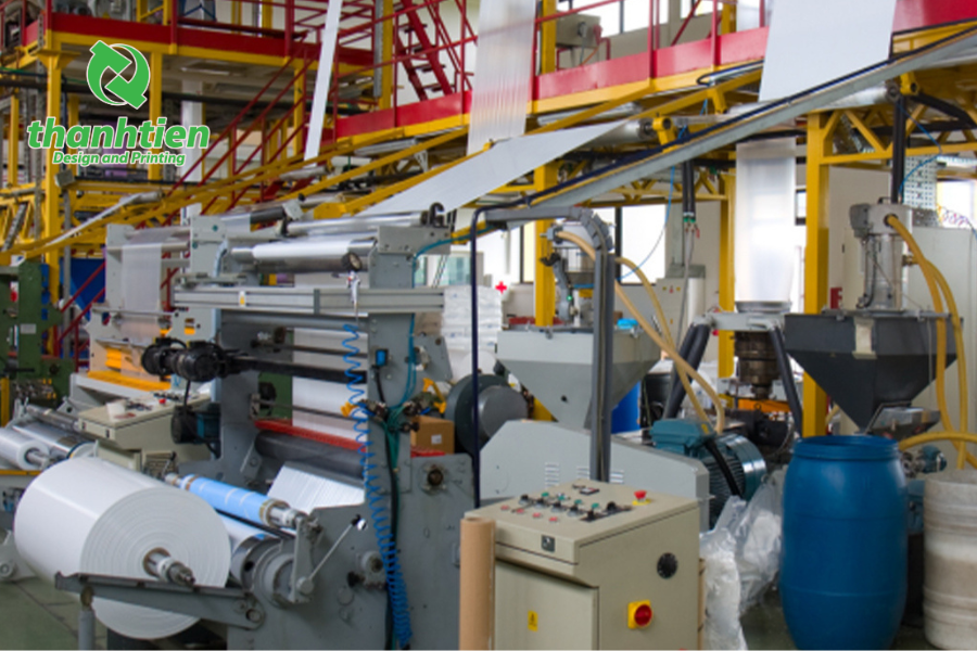 xuong-san-xuat-va-in-tui-mat-nham-hut-chan-khong