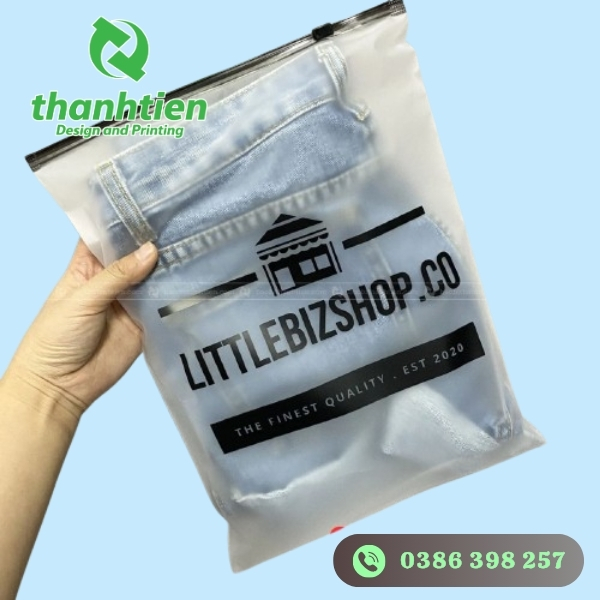 tui-dung-quan-ao-khoa-zip-in-an-logo-thuong-hieu