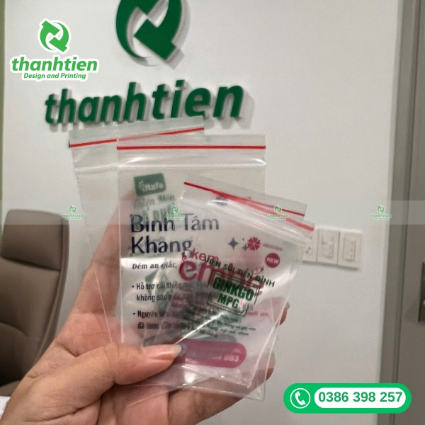 sản xuất t&uacute;i zipper chỉ đỏ theo y&ecirc;u cầu